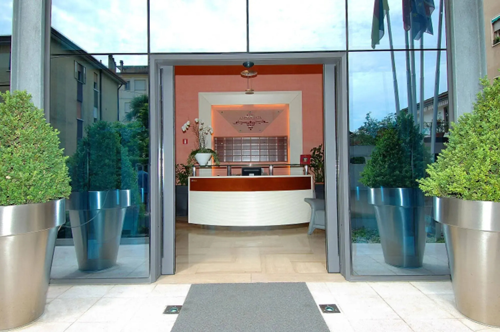 Hotel photo 8
