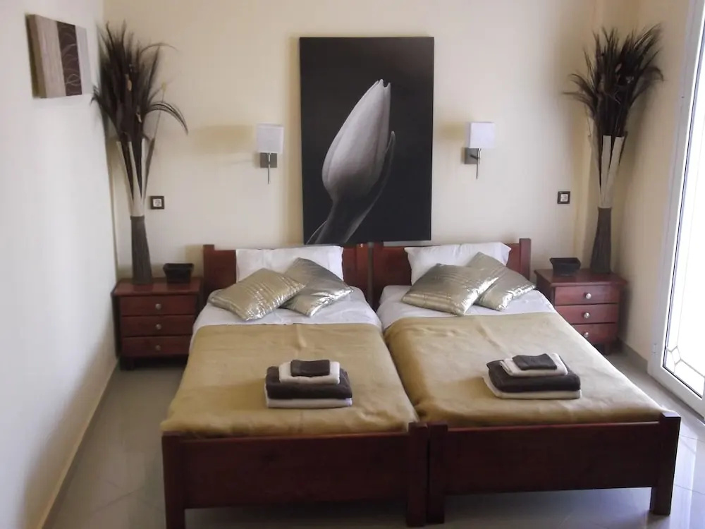 Mariana Hotel — 5
