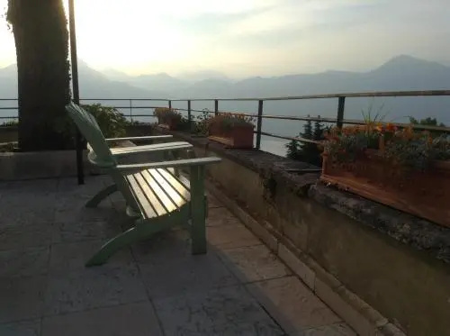 Balcony & Terrace