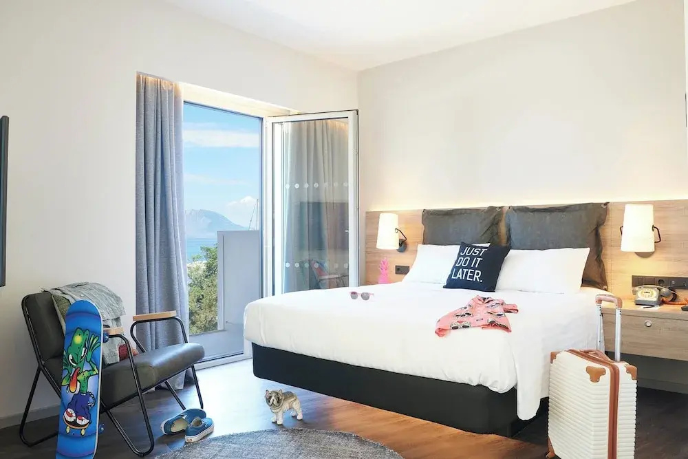 Standard Double Family room with balcony and with sea view (full double bed)