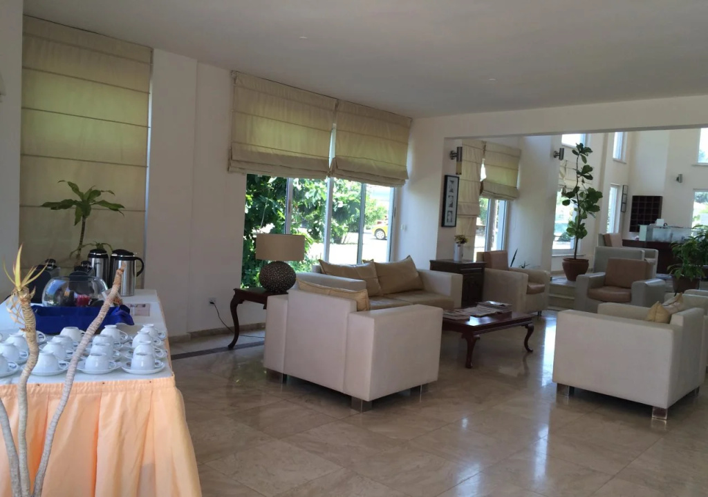 Lobby & Reception
