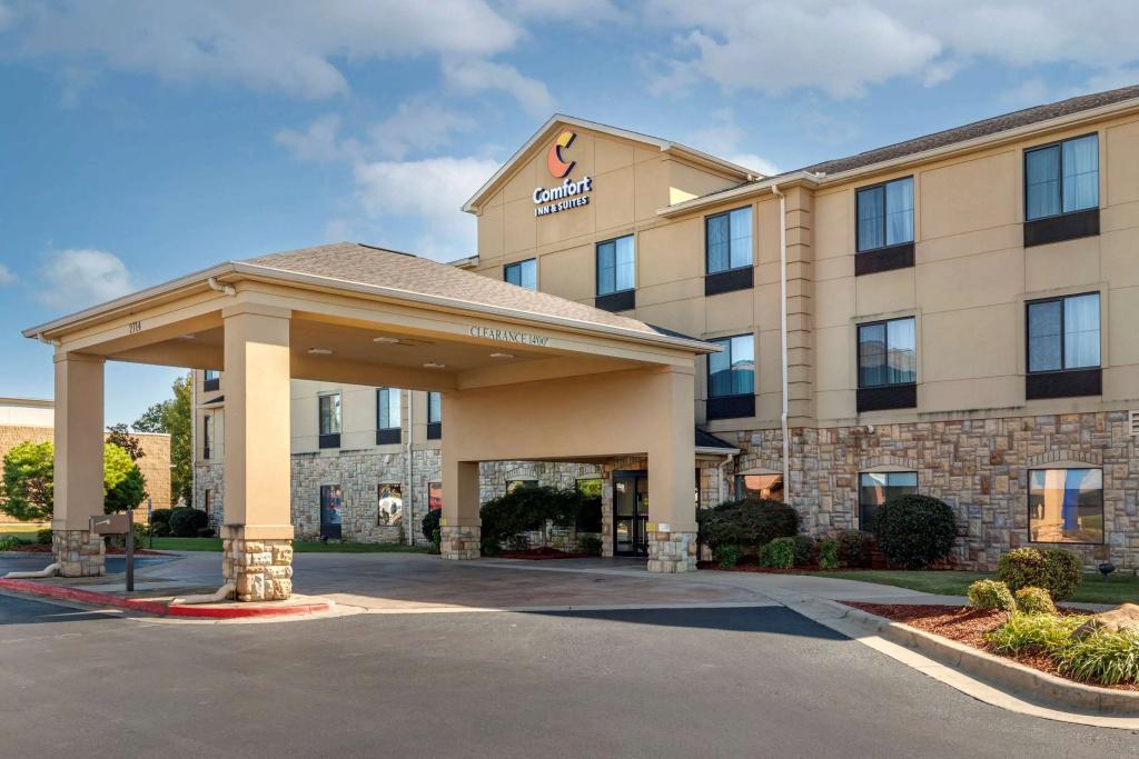 Comfort Inn & Suites Russellville I-40: Фото объекта из Shelterz