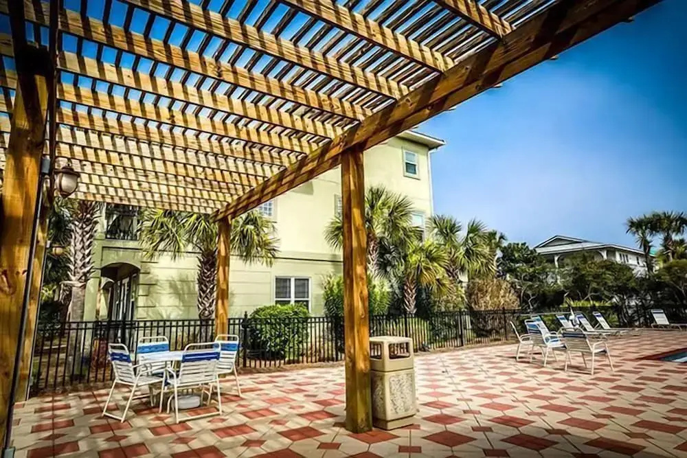 DESTIN BEACH THERAPY 4 Bedroom Holiday Home by Five Star Properties