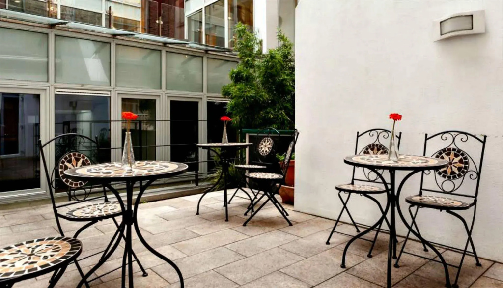 Hotel photo 12