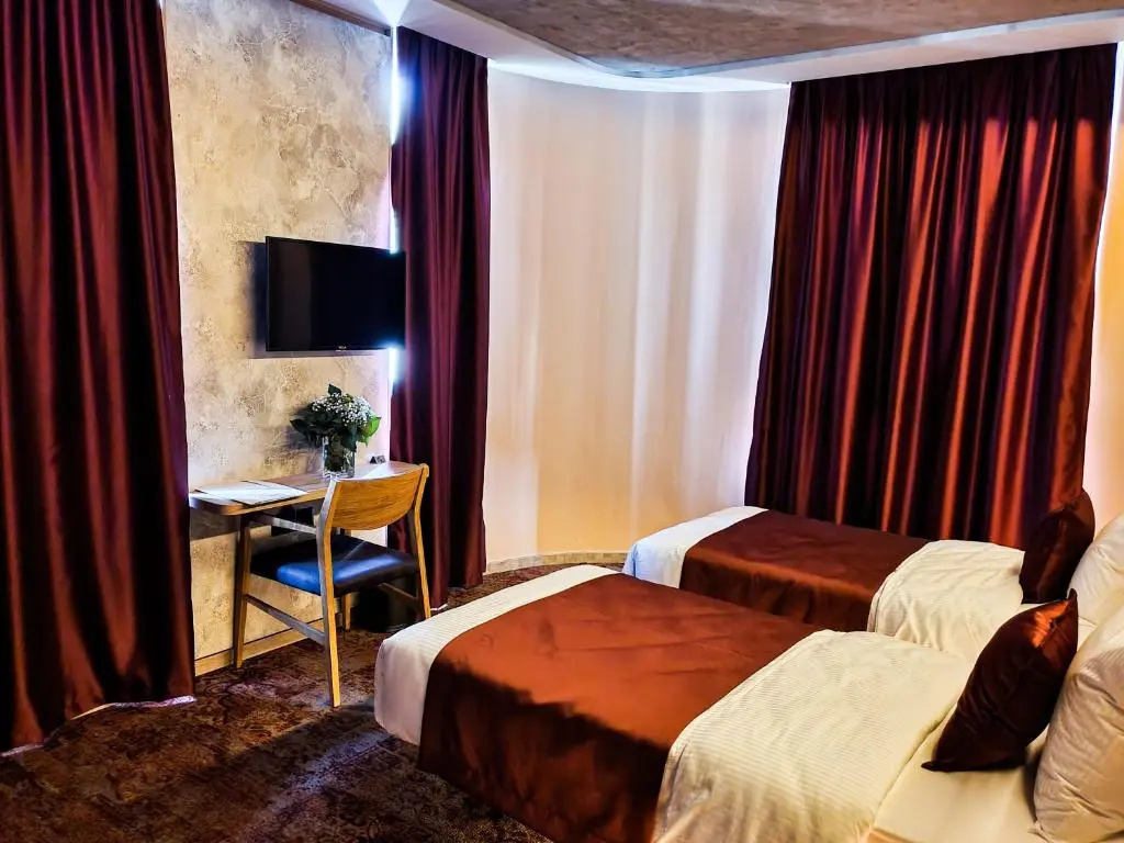 Deluxe Double room (twin beds)
