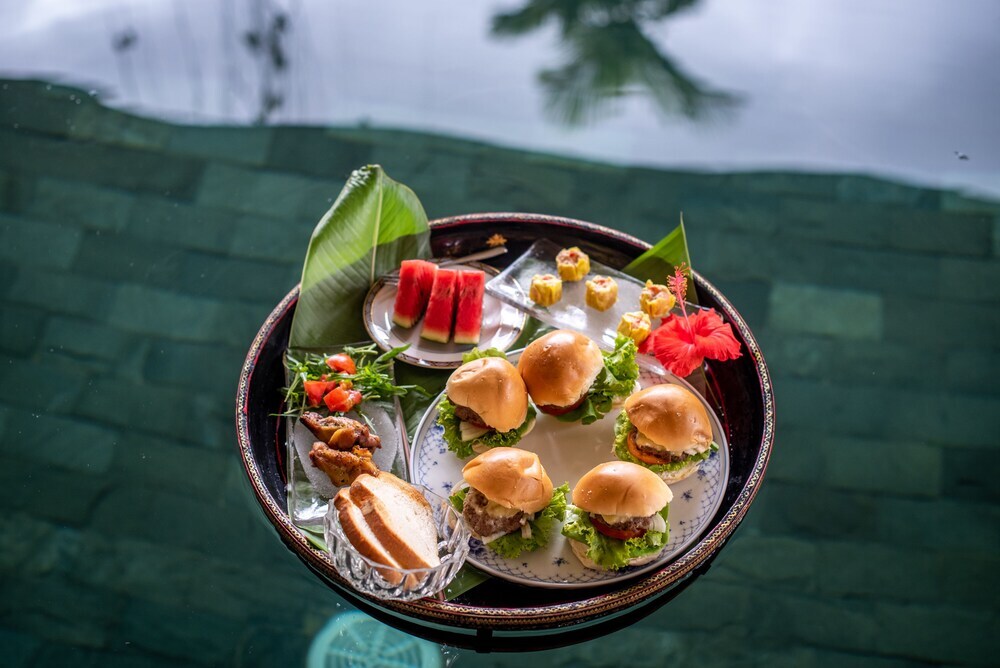 gallery_image_hidden_10