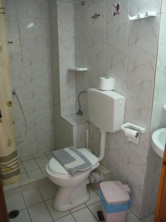 gallery_image_hidden_5