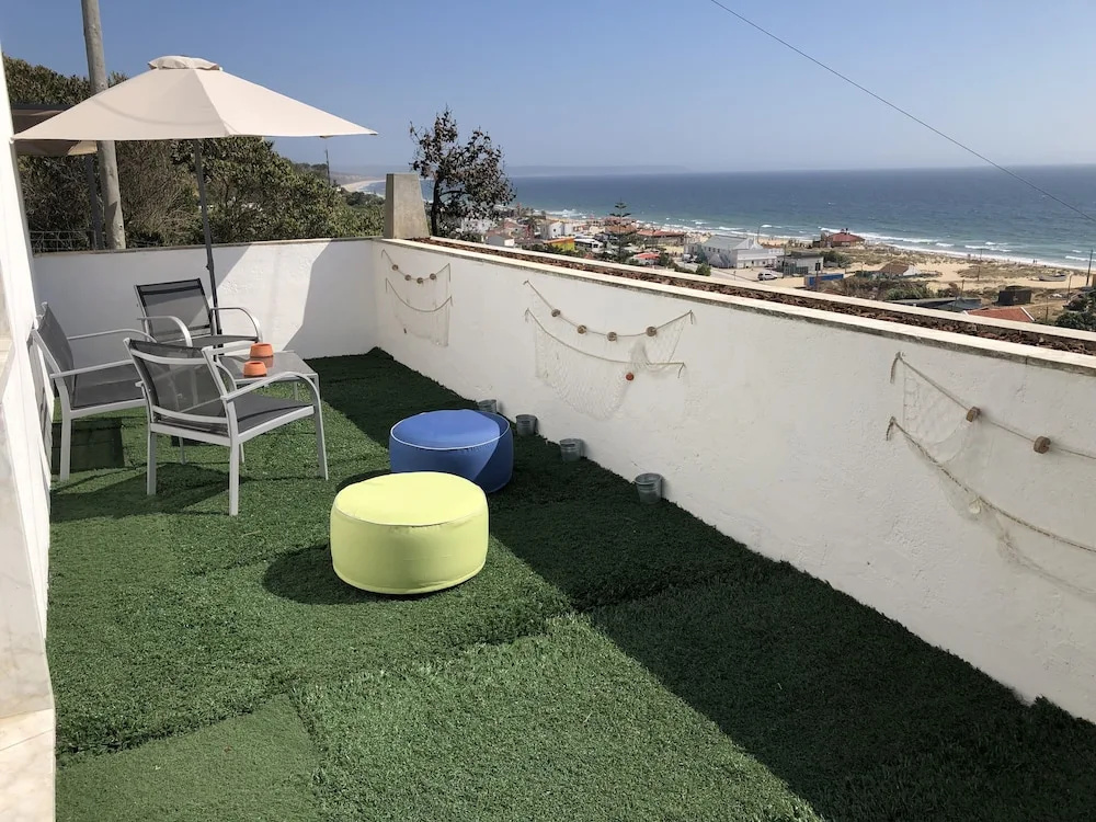 Fonte da Telha Cliff House