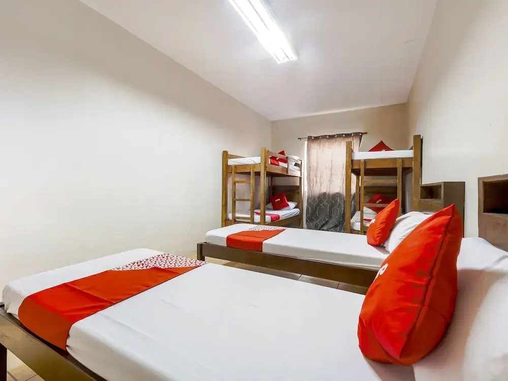 Economy room