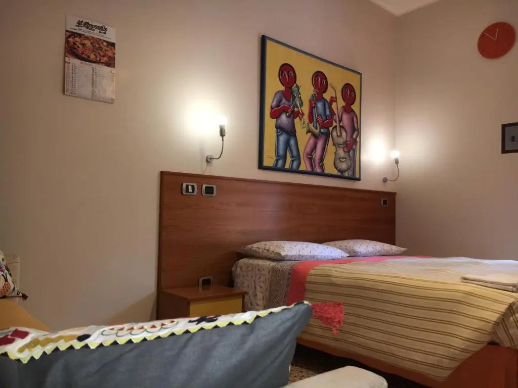 Standard Triple room