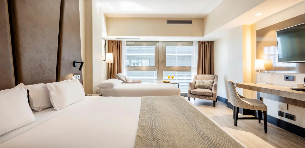 Triple room