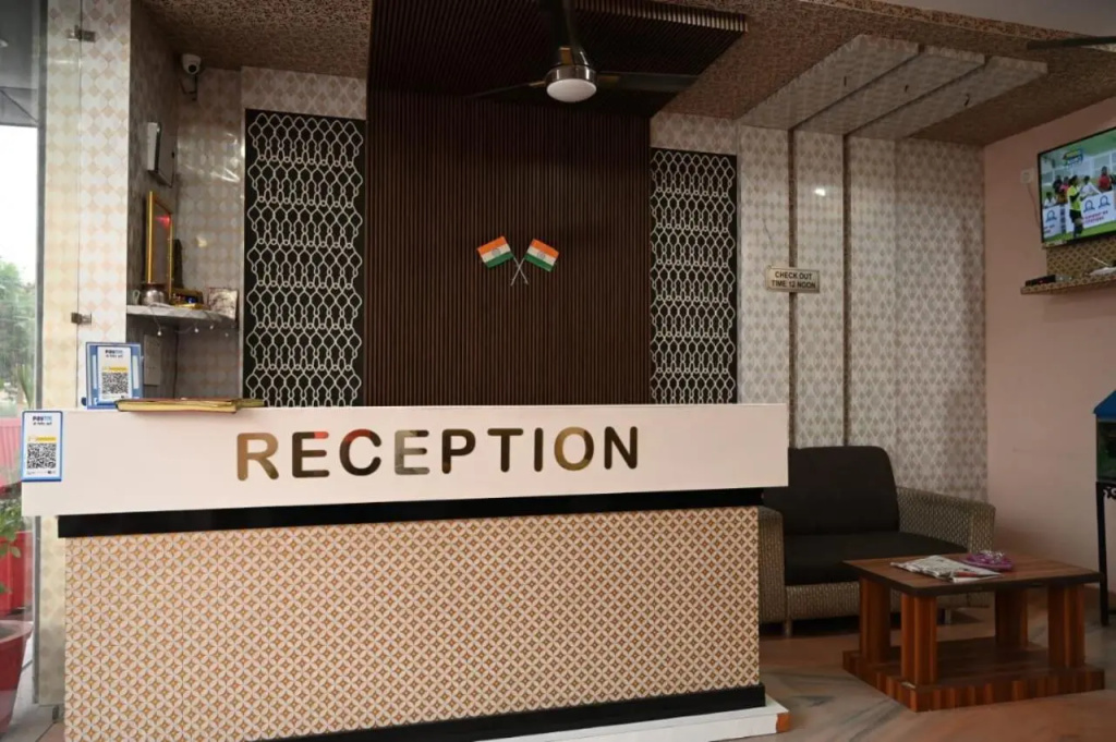 Lobby & Reception