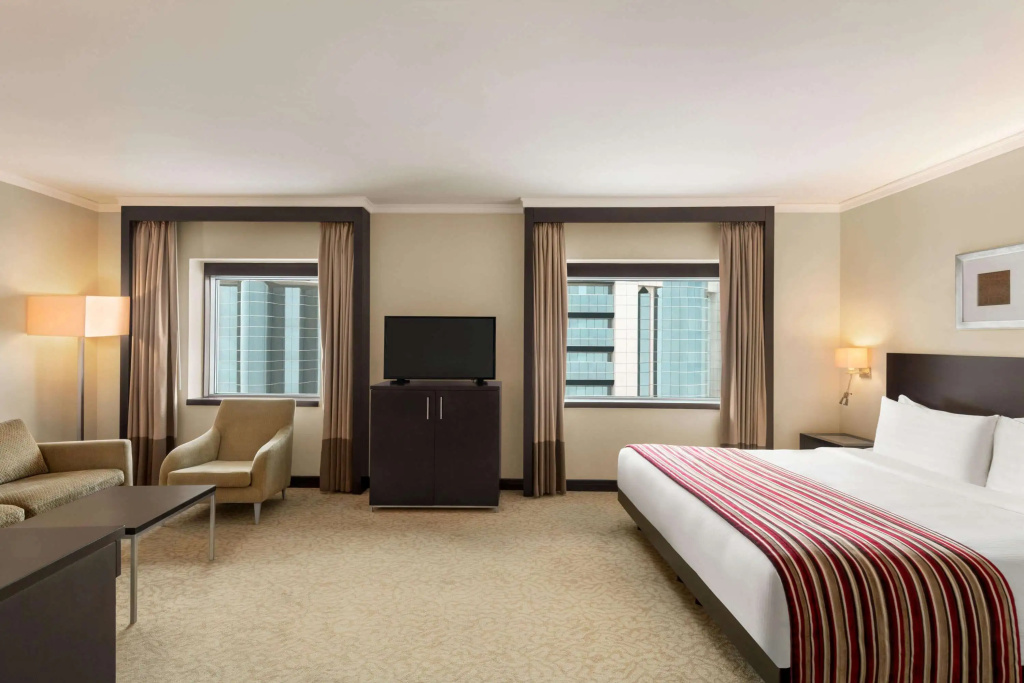 Ramada Plaza by Wyndham Dubai Deira 12