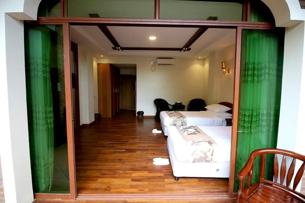 Famous Hotel Bagan - Chambres