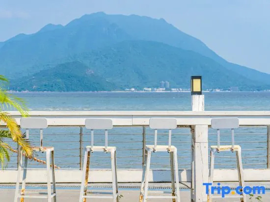 Beach & Waterfront