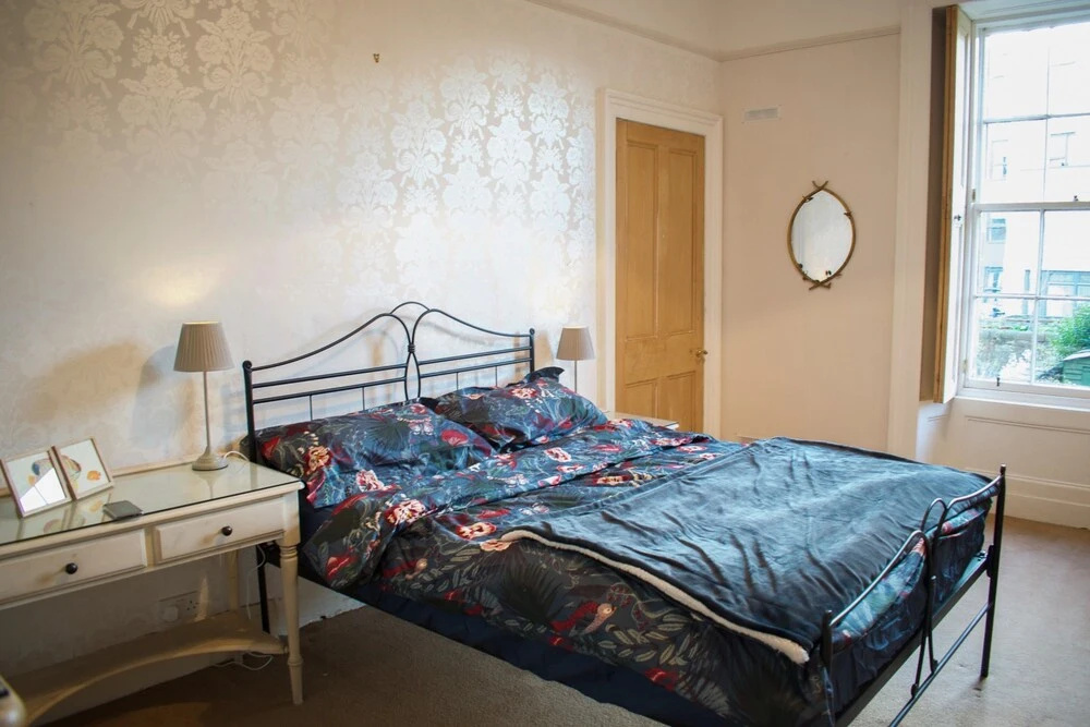 2 Bedroom Apartment in Traditional Tenement