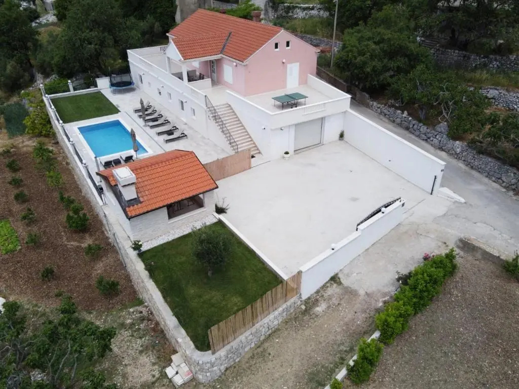 Villa Dragic