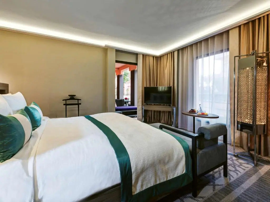 Superior Double room with pool view (full double bed)