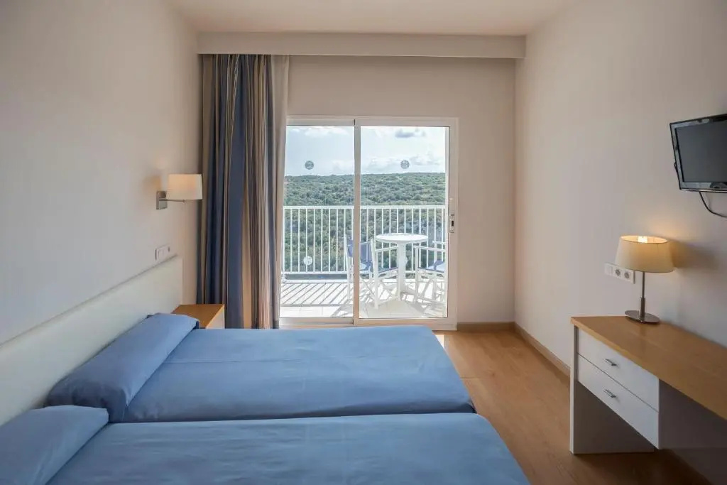 Standard Double room with sea view (full double bed)