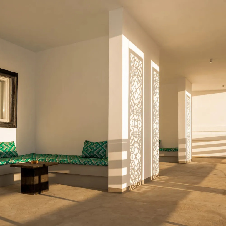Comfort room