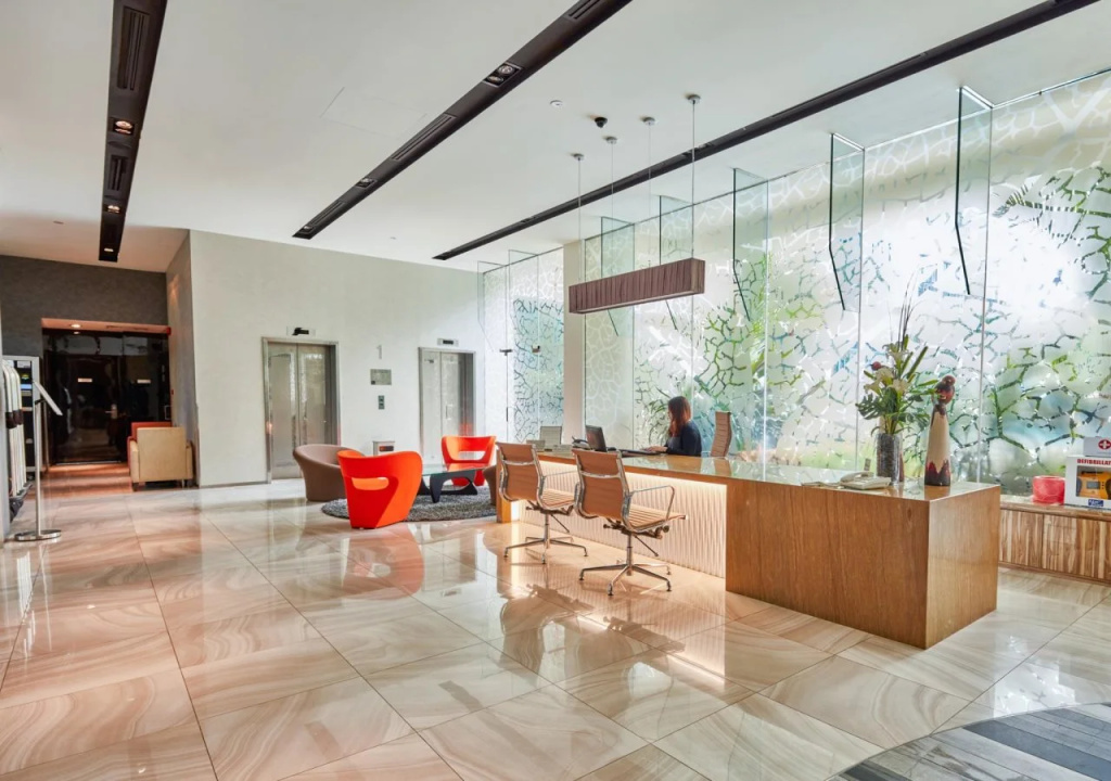 Lobby & Reception