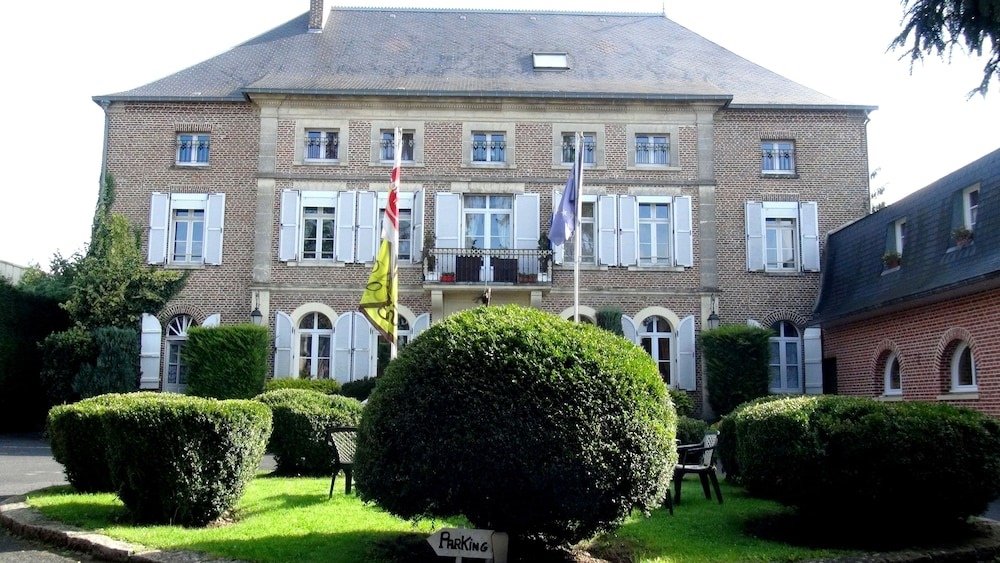 Logis Hôtel le Clos du Montvinage Rest. Auberge Val de l'Oise image
