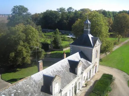 Chateau de Champvallins