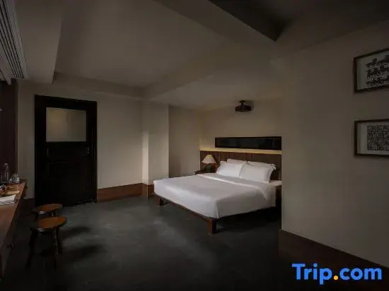 Standard Double room with sunset view (full double bed)
