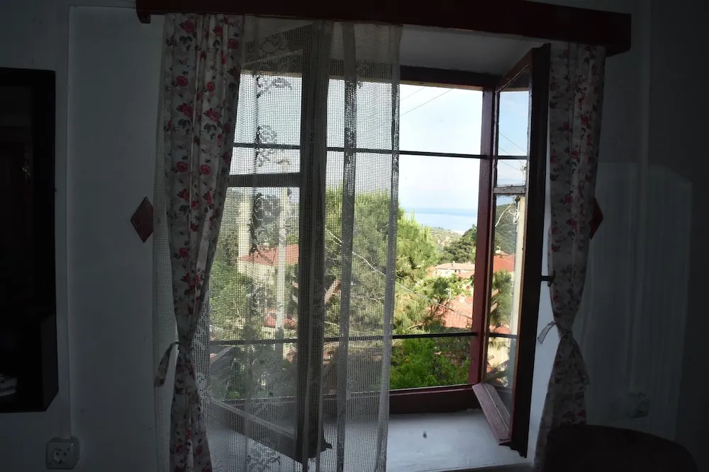Balcony & Terrace
