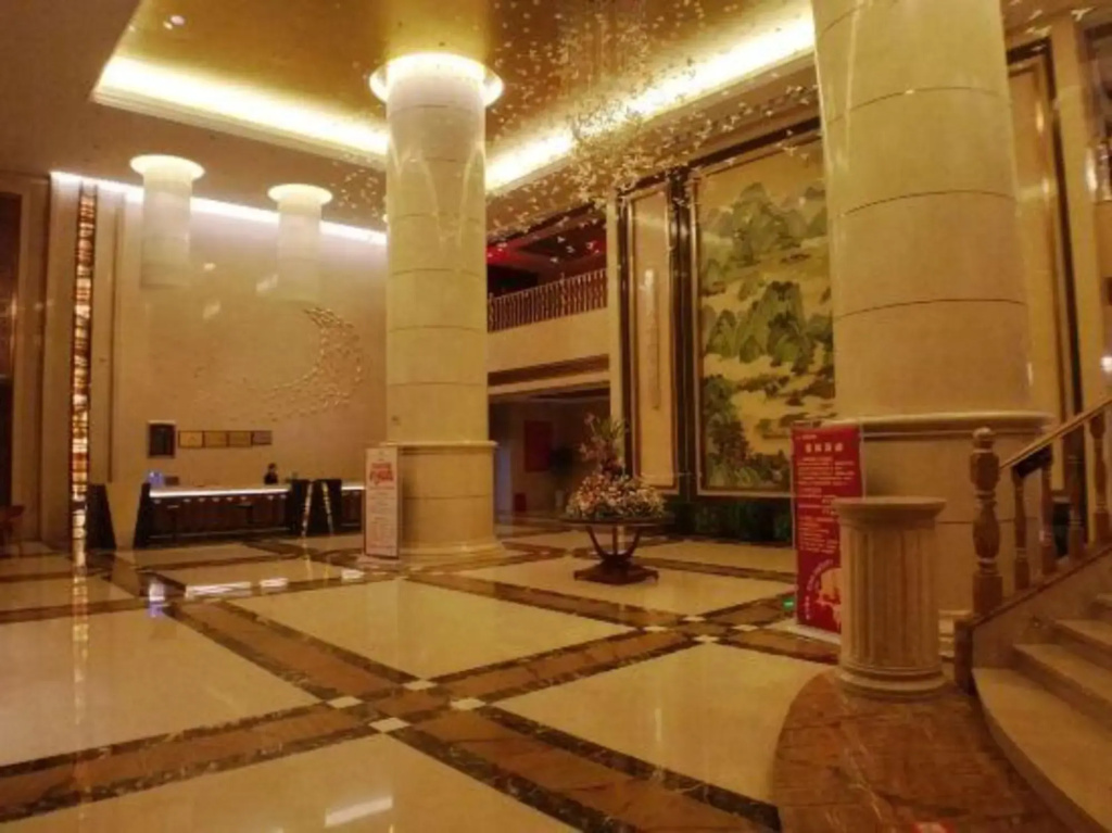 Lobby & Reception