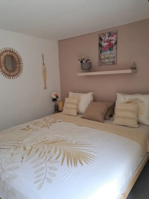 1 Bedroom Economy Double room (full double bed)