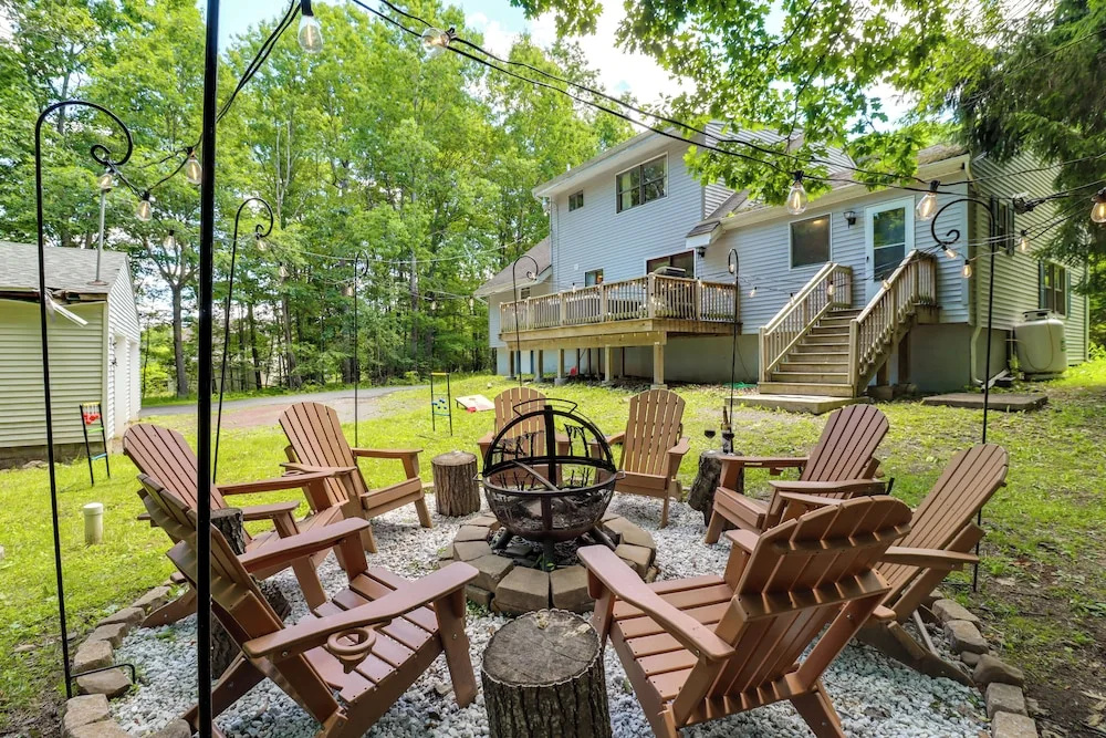 Lake Access & Private Hot Tub at Poconos Home!