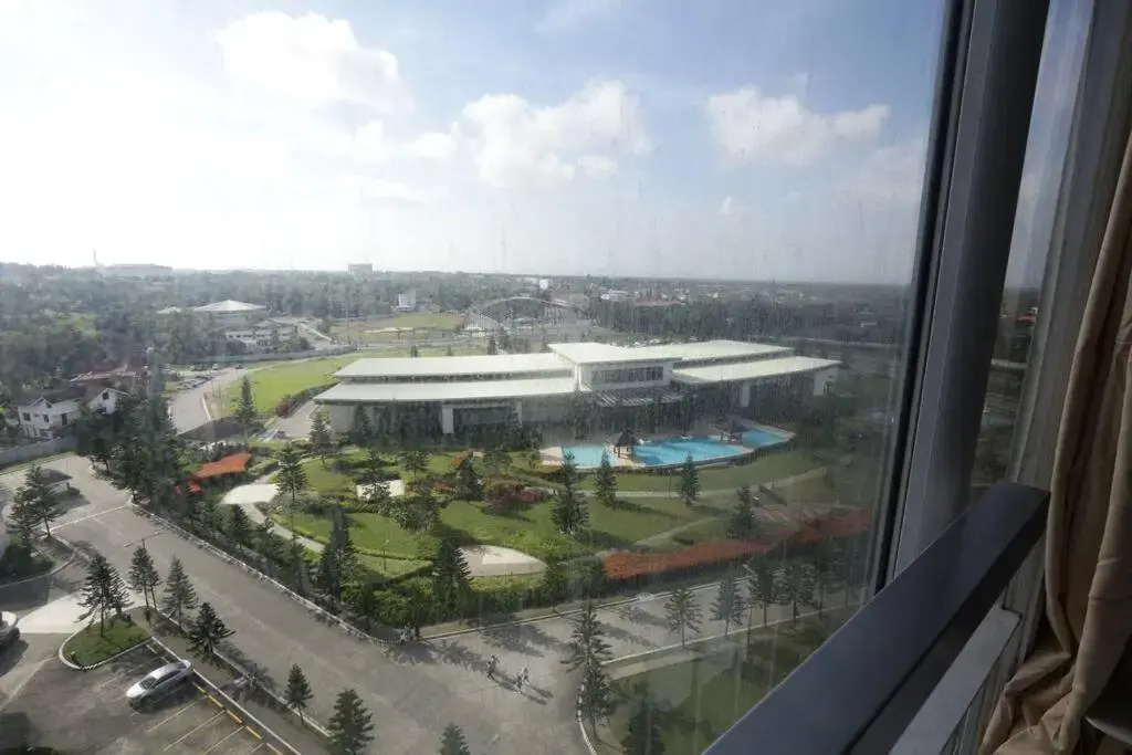 A2J Executive Studio Suite near Skyranch & Malls