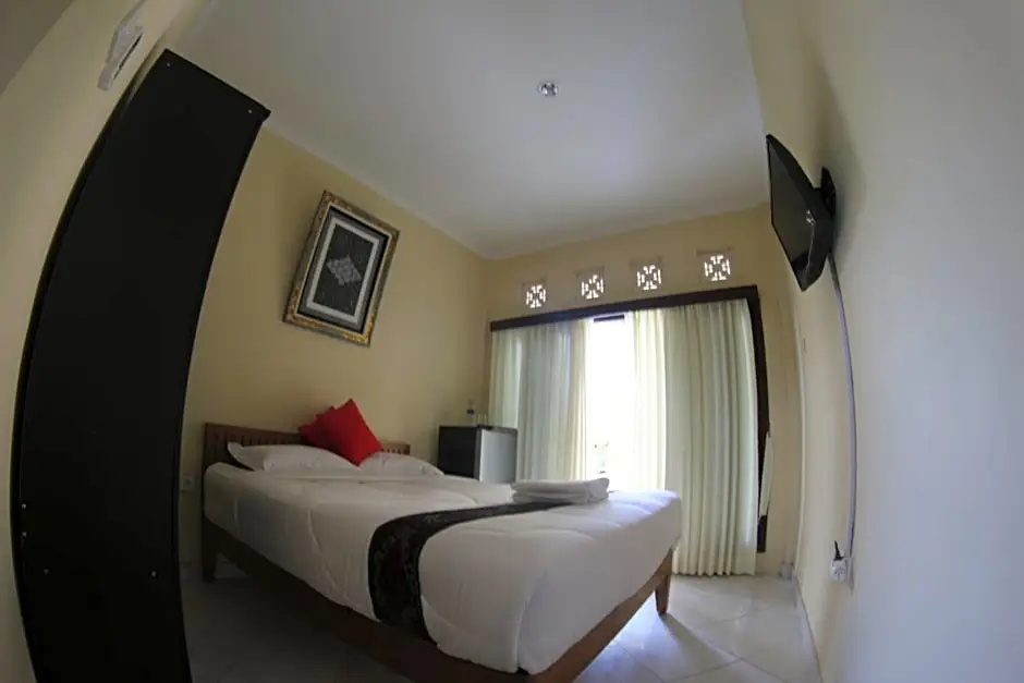 Deluxe Double room with balcony (full double bed)