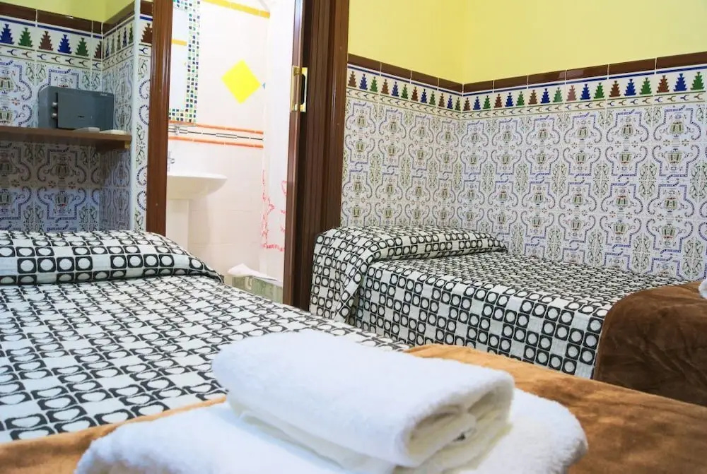Economy Double room (twin beds)