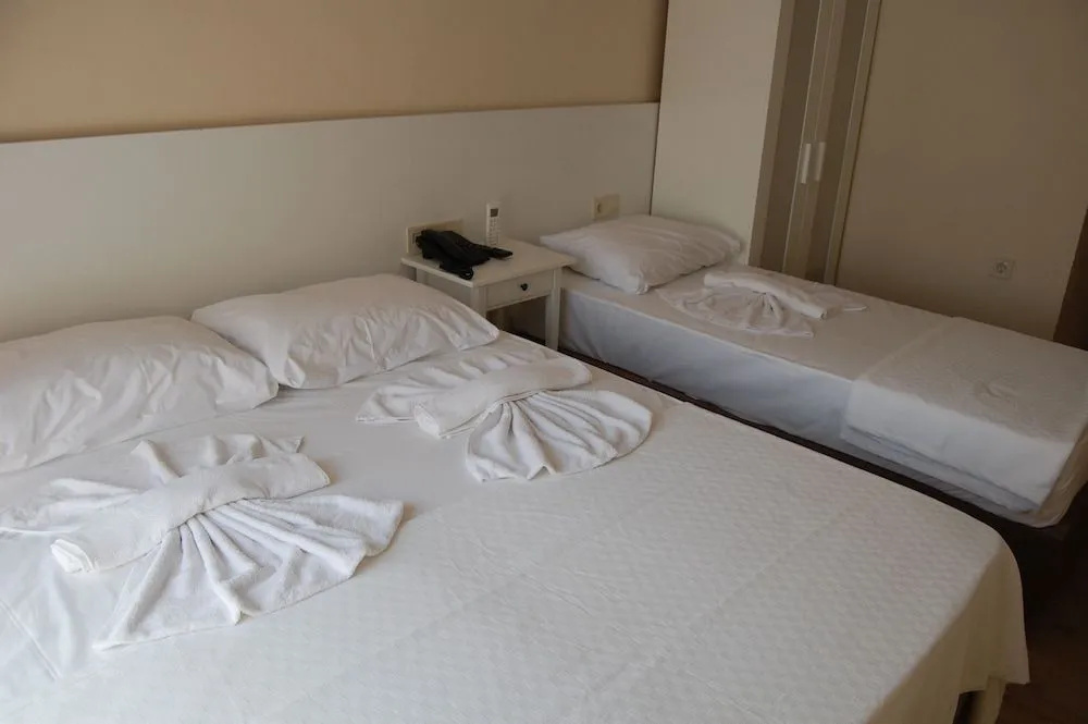 Yat Otel