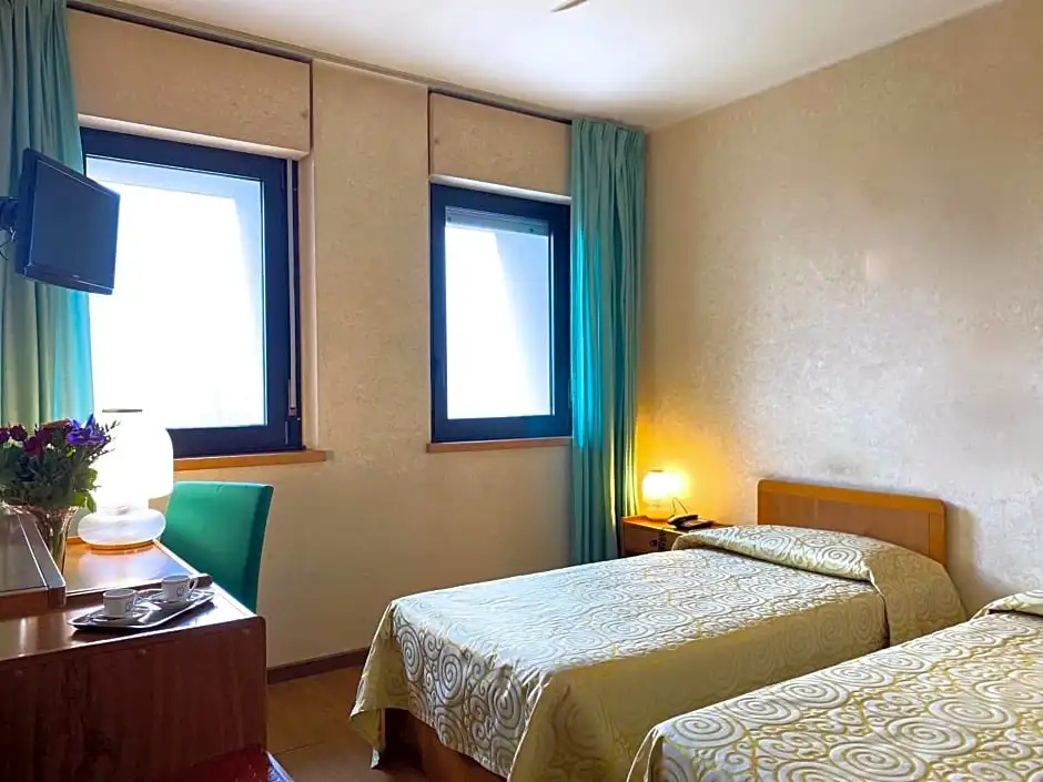 Hotel Ristorante Sasso - Chambres
