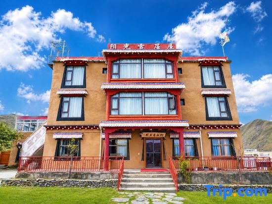Alaxiu Manor (Xinduqiao Branch) in Kangding