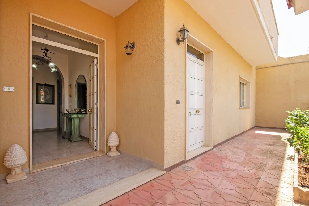 Air-conditioned Villa 300 Meters From Porto Cesareo Beach With Parking