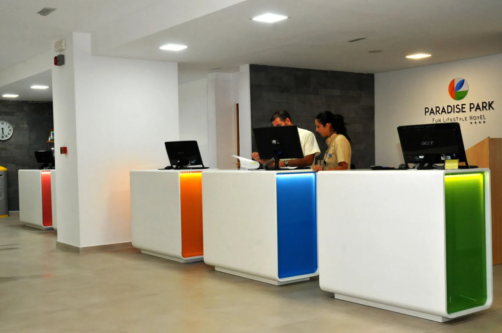 Paradise Park Fun Lifestyle Hotel - Général