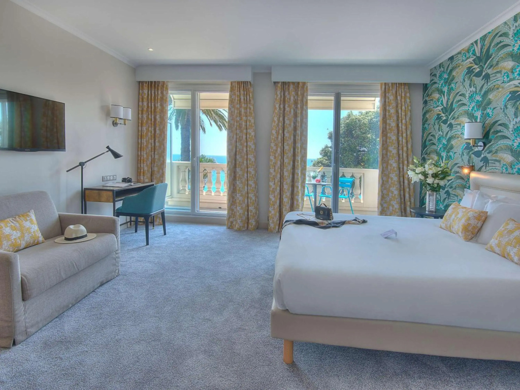 Hotel photo 12