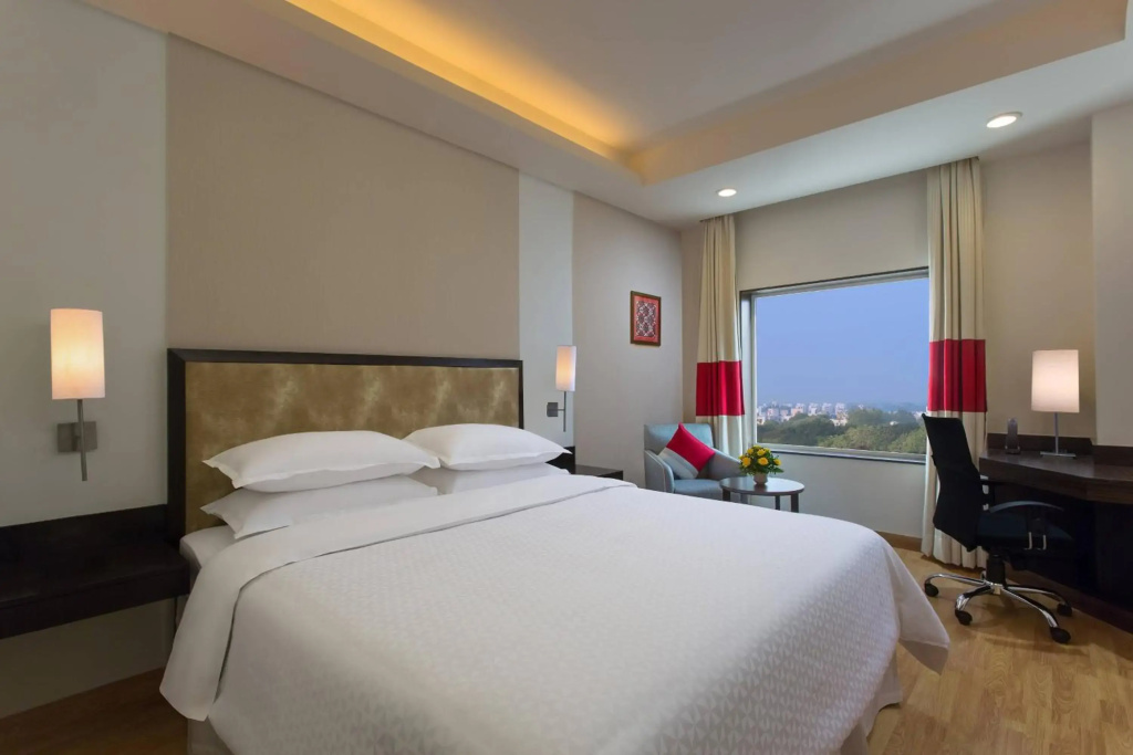 Four Points by Sheraton Vadodara - фото 4