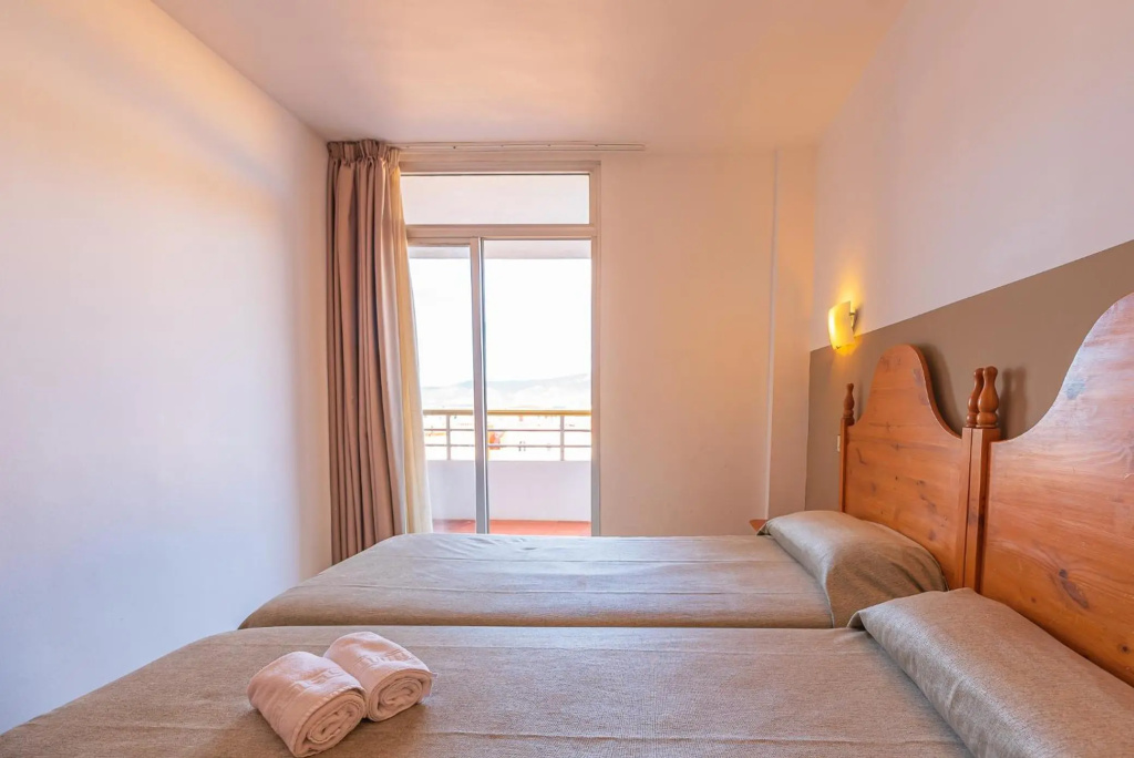 Xon's Platja Hotel Apartments — 5