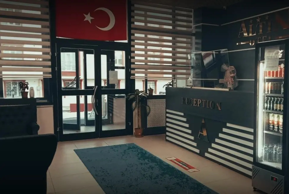 Lobby & Reception
