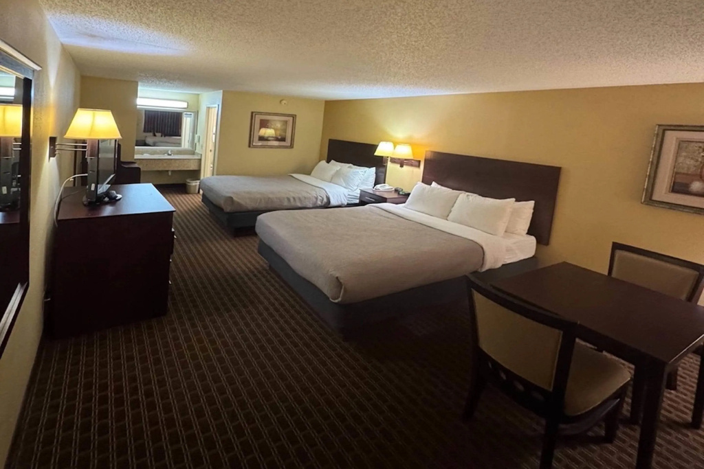 Standard Quadruple room
