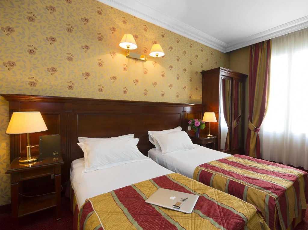 Standard Double room (twin beds)