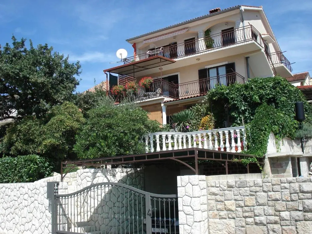 Apartment Dokic