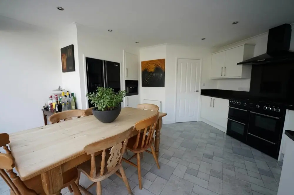 NEW Unique 2BD Detached Bungalow Burnham-on-sea - фото 17
