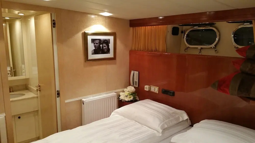 Christina Onassis Yachthotel - Chambres