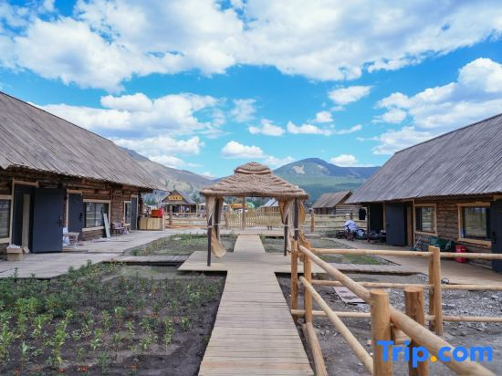 Pure Land Mountain Villa · Half Day Leisure Luxury Realm Resort Homestay (Kanas Scenic Area Branch)